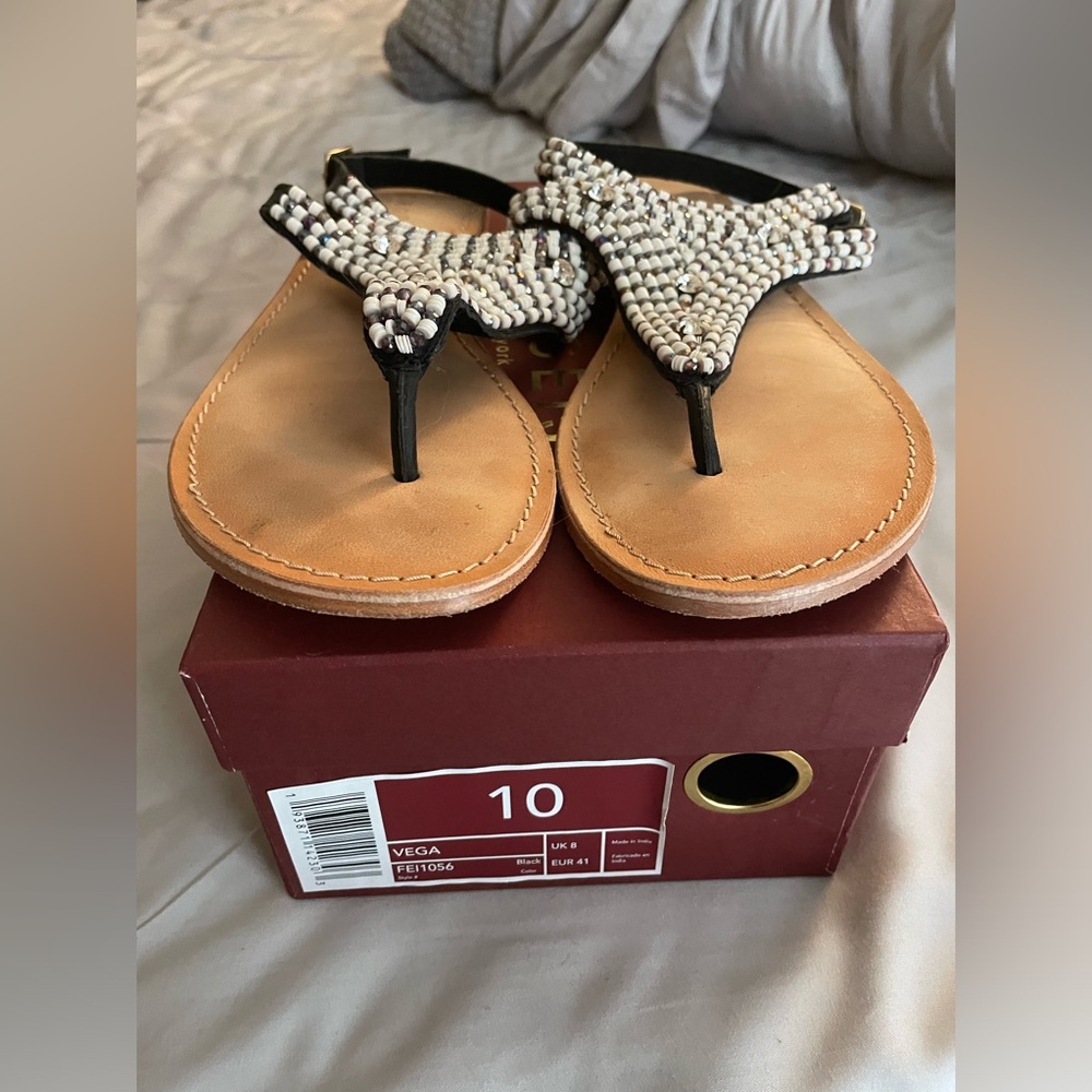 Torgeis Vega Sandals Sz 10